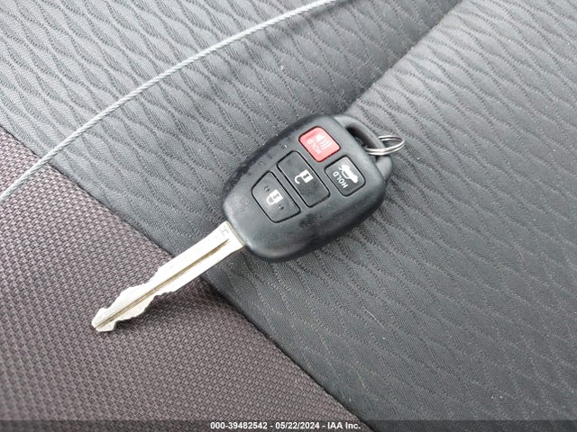 Toyota COROLLA LE 2017 2T1BURHE3HC963767 Image 11