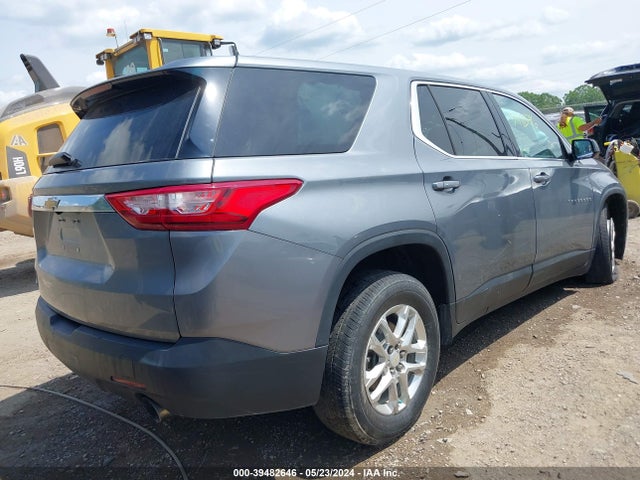 Chevrolet Traverse Ls 2018 1GNERFKW6JJ275391 Image 4