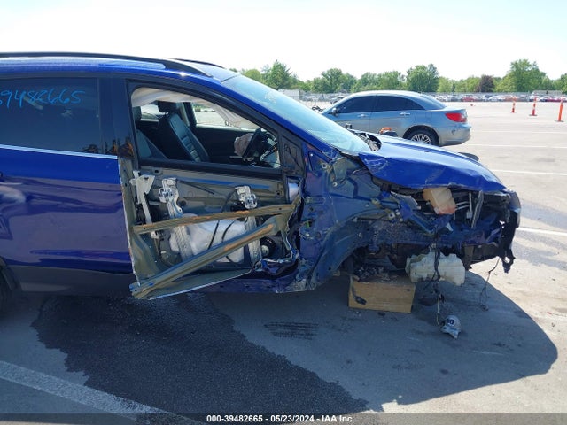 Ford ESCAPE SE 2016 1FMCU0G9XGUB94265 Image 6
