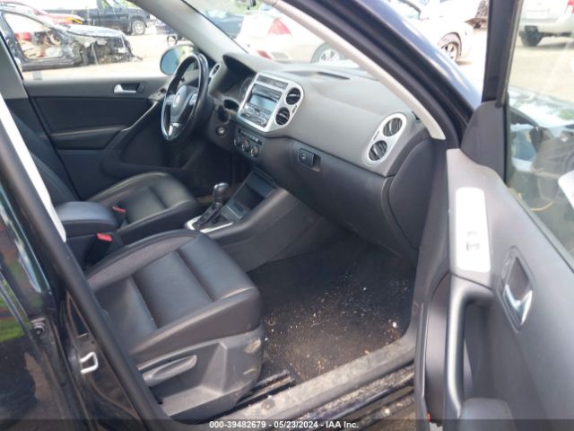 WVGBV3AX5EW524106 Volkswagen TIGUAN SE