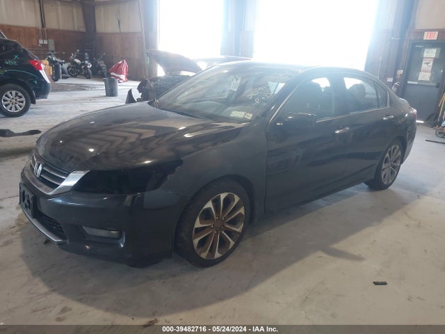 Honda Accord Sport 2015 1HGCR2E54FA063240 Image 2
