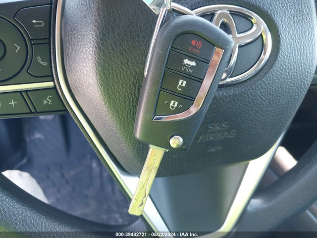 Toyota CAMRY LE 2022 4T1C11AK6NU059159 Image 11