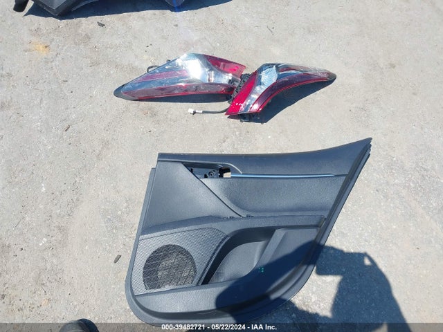 Toyota CAMRY LE 2022 4T1C11AK6NU059159 Image 12