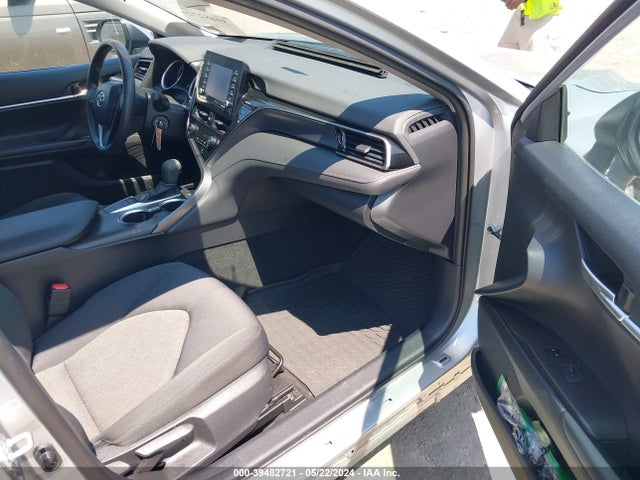 Toyota CAMRY LE 2022 4T1C11AK6NU059159 Image 5