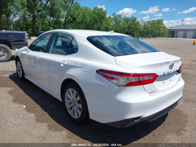 Toyota CAMRY LE 2019 4T1B11HK8KU185567 Image 3