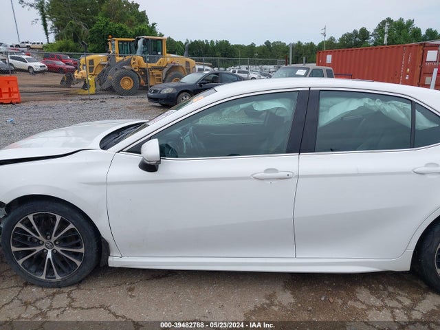 Toyota CAMRY SE 2018 4T1B11HK2JU543146 Image 14