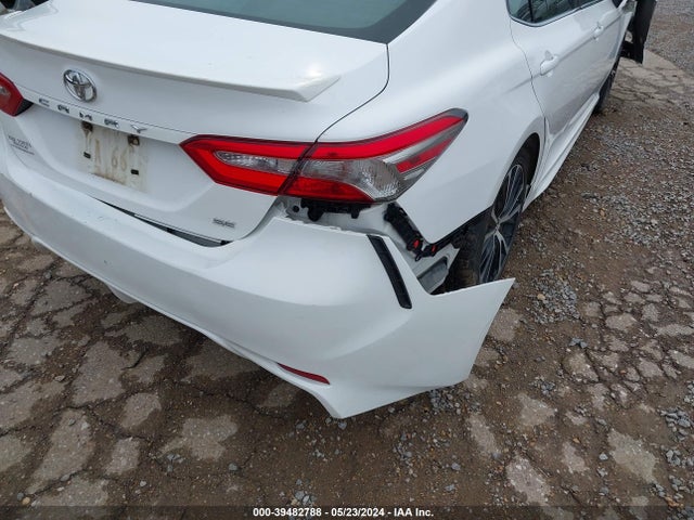 Toyota CAMRY SE 2018 4T1B11HK2JU543146 Image 17
