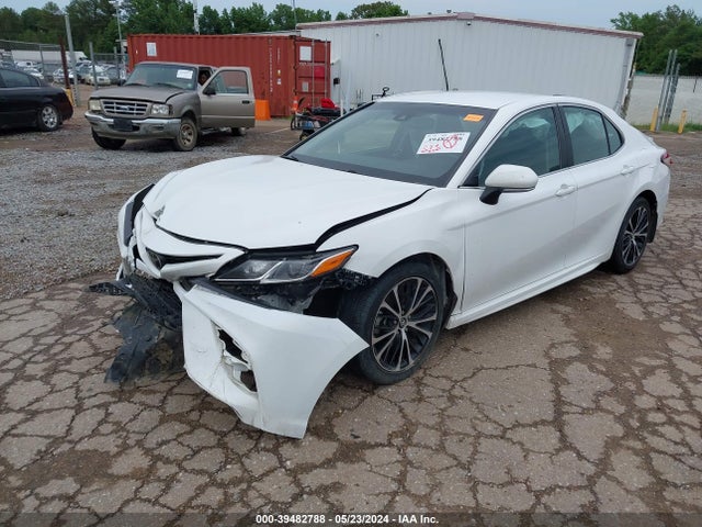 Toyota CAMRY SE 2018 4T1B11HK2JU543146 Image 2