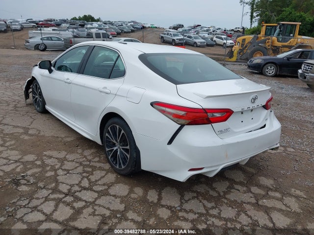 Toyota CAMRY SE 2018 4T1B11HK2JU543146 Image 3