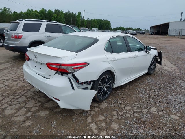 Toyota CAMRY SE 2018 4T1B11HK2JU543146 Image 4