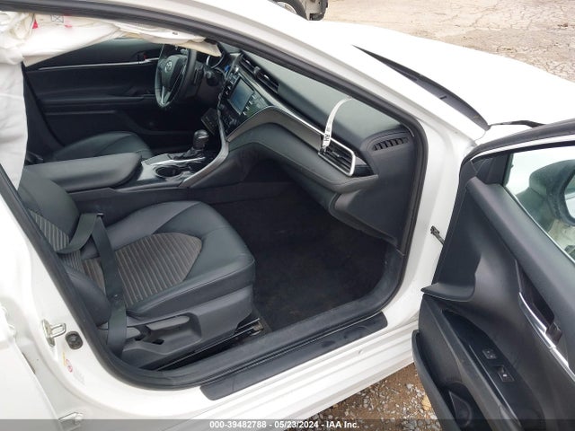 Toyota CAMRY SE 2018 4T1B11HK2JU543146 Image 5