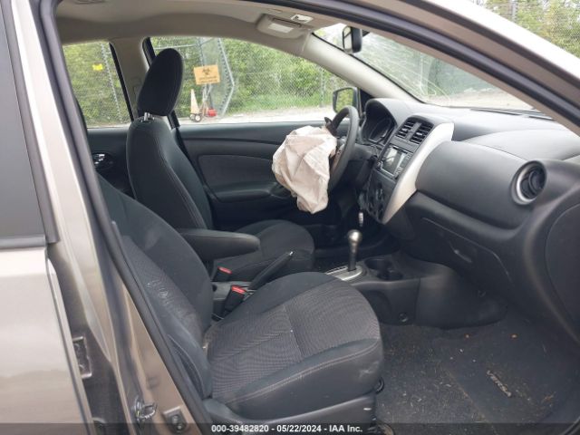 3N1CN7AP3FL804360 Nissan Versa 1.6 Sl