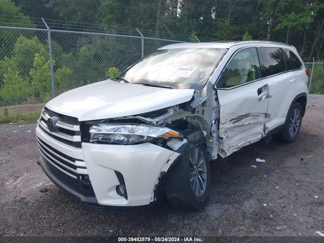 Toyota Highlander Xle 2019 5TDKZRFH1KS316037 Image 2