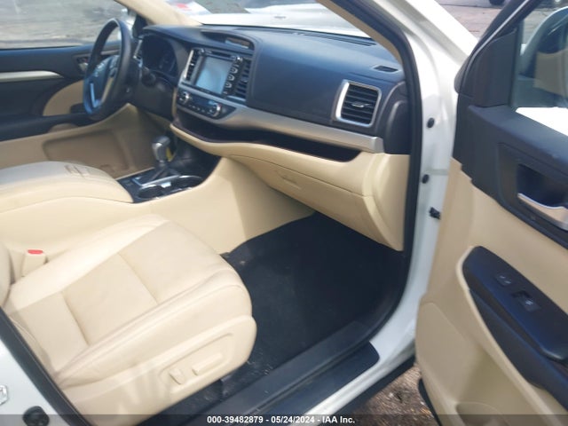 Toyota Highlander Xle 2019 5TDKZRFH1KS316037 Image 5