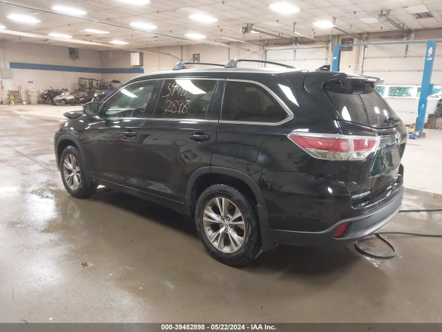 Toyota Highlander Xle V6 2015 5TDJKRFHXFS120197 Image 3