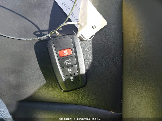 Toyota Rav4 Xle Premium 2019 JTMC1RFV0KD005583 Image 11