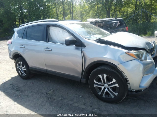 Toyota RAV4 LE 2018 JTMBFREV6JD242642 Image 13
