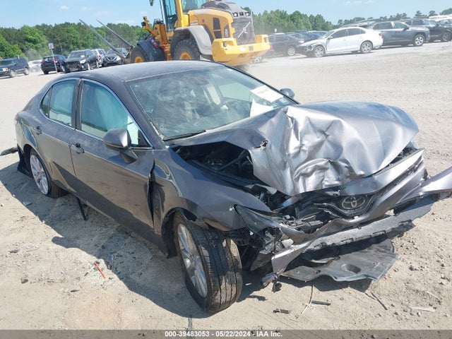 Toyota CAMRY LE 2020 4T1C11AK2LU938994 Image 1