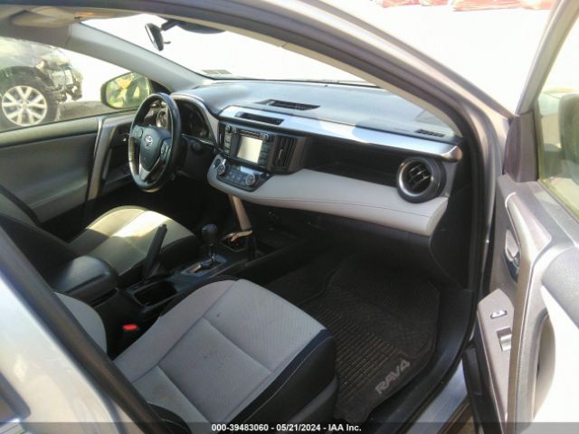JTMRFREV7JD248593 Toyota Rav4 Xle