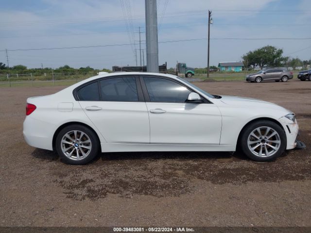 WBA8A9C5XHK619598 BMW 320i
