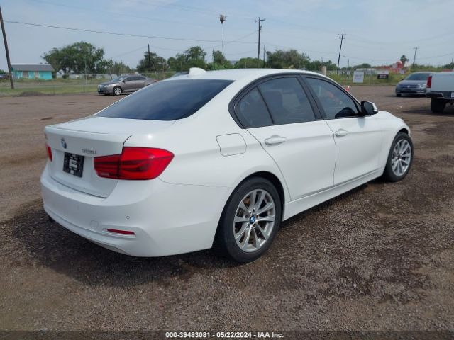 WBA8A9C5XHK619598 BMW 320i