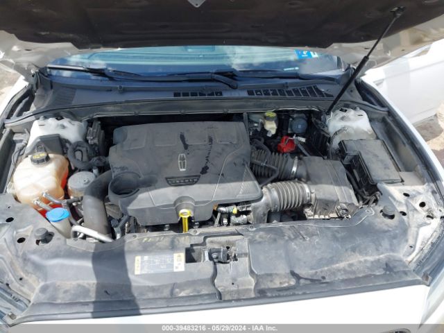 1LN6L9NC1H5607673 Lincoln Continental Reserve