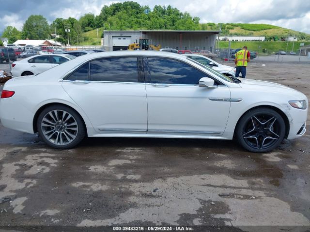 1LN6L9NC1H5607673 Lincoln Continental Reserve