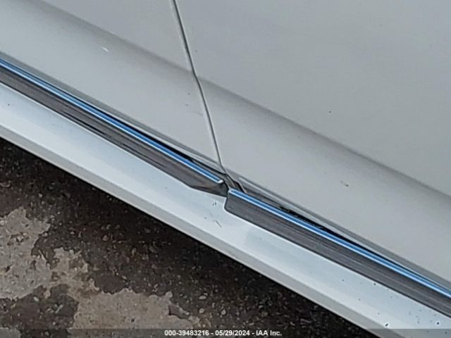 1LN6L9NC1H5607673 Lincoln Continental Reserve
