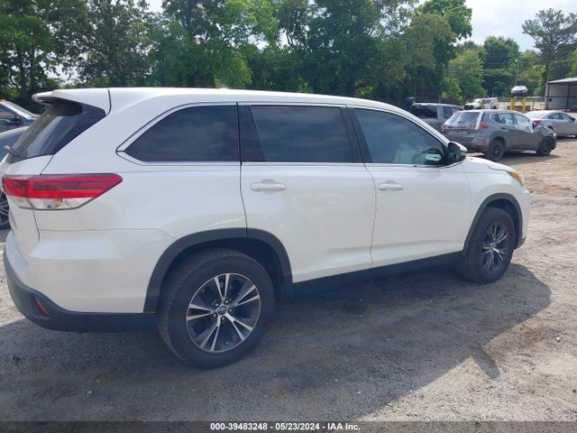 Toyota Highlander Le 2019 5TDZZRFHXKS360617 Image 13