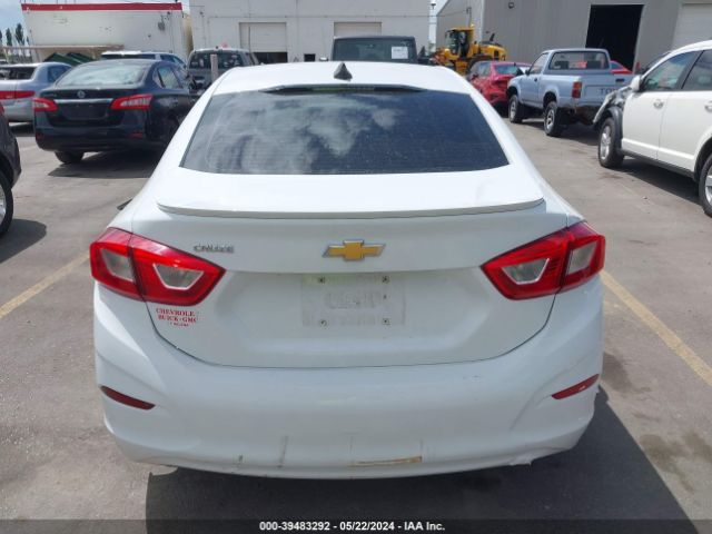 1G1BC5SMXH7281653 Chevrolet Cruze Ls Auto