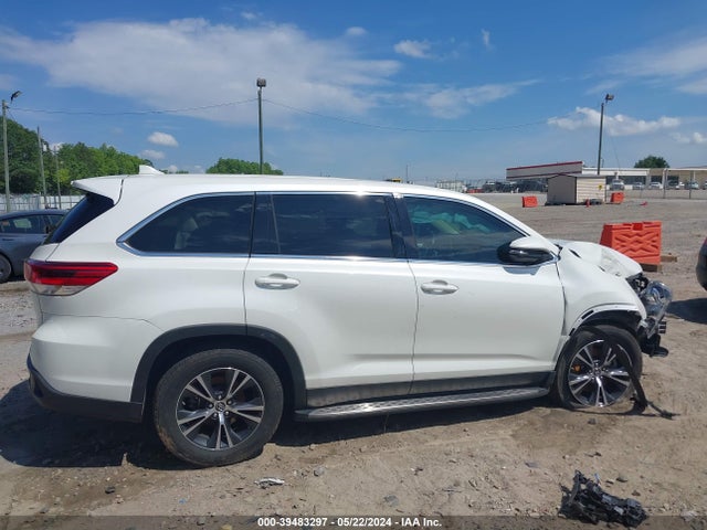 Toyota Highlander Le Plus 2019 5TDZZRFH7KS316901 Image 13