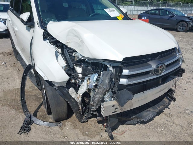 Toyota Highlander Le Plus 2019 5TDZZRFH7KS316901 Image 6