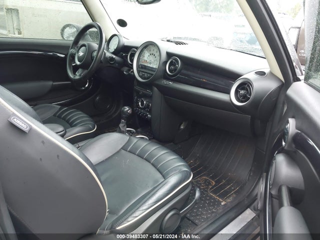 2011 MINI COOPER S CLUBMAN WMWZG3C54BTY36615 Photo 4