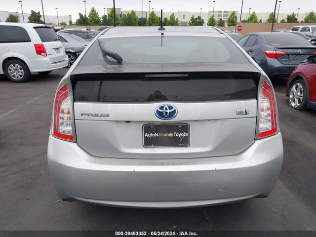 Toyota Prius Three 2015 JTDKN3DU6F0473175 Image 17
