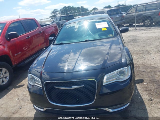 Chrysler 300 Anniversary Edition 2016 2C3CCAAG6GH182206 Image 12