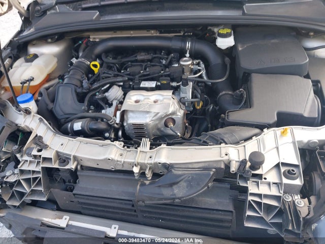 Ford FOCUS SE 2018 1FADP3FE6JL228155 Image 10