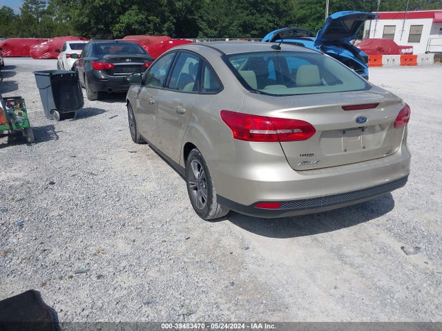 Ford FOCUS SE 2018 1FADP3FE6JL228155 Image 3
