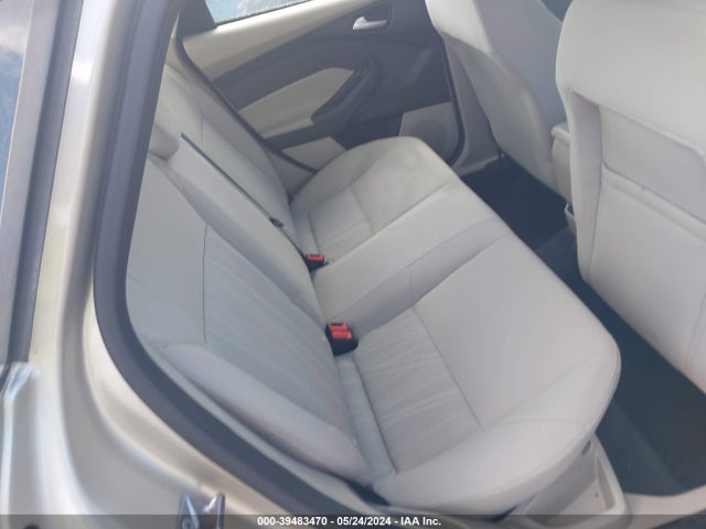 Ford FOCUS SE 2018 1FADP3FE6JL228155 Image 8