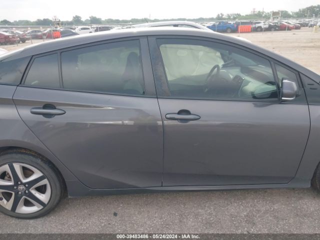 JTDKARFU0H3539135 Toyota Prius Four Touring