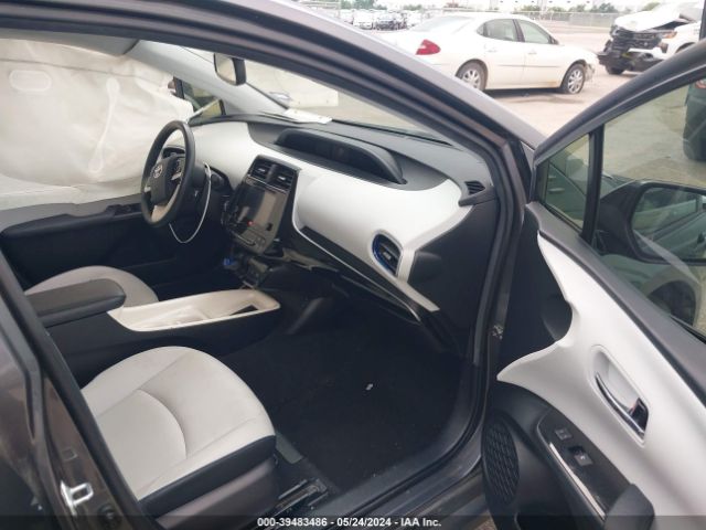JTDKARFU0H3539135 Toyota Prius Four Touring