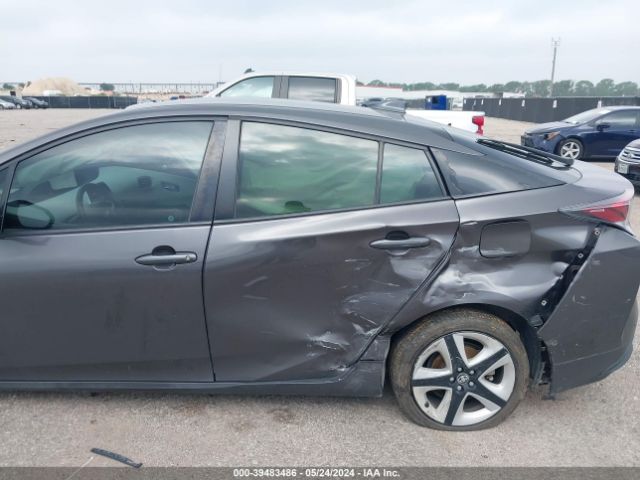 JTDKARFU0H3539135 Toyota Prius Four Touring