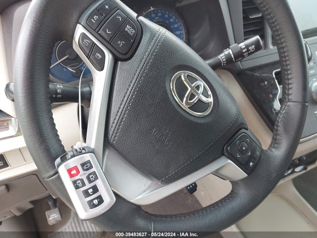Toyota Sienna Xle 8 Passenger 2017 5TDYZ3DC0HS877594 Image 11