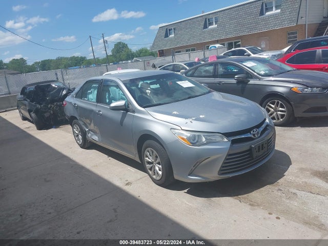 Toyota CAMRY LE 2015 4T4BF1FK8FR480488 головне зображення