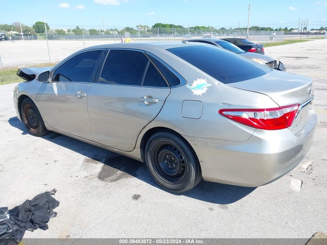Toyota CAMRY LE 2015 4T4BF1FK2FR467154 Image 3