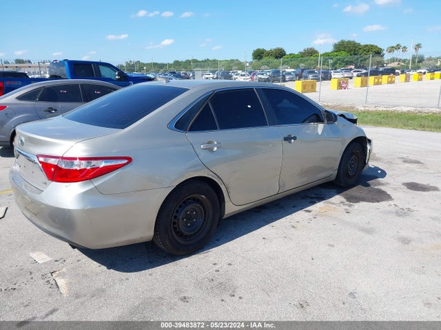 Toyota CAMRY LE 2015 4T4BF1FK2FR467154 Image 4