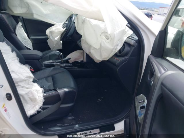 JTMJFREV5HD217804 Toyota RAV4 SE