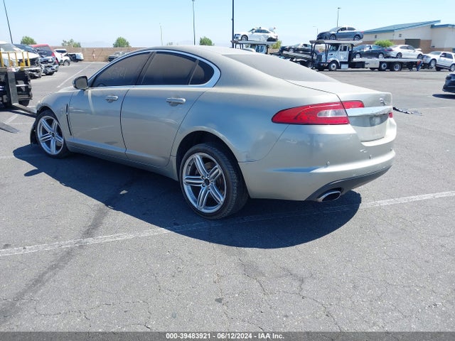 2010 JAGUAR XF SAJWA0FA7AHR58127 Photo 2