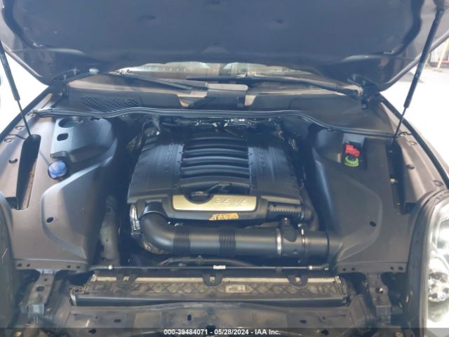 2016 PORSCHE CAYENNE WP1AA2A23GKA15781 Photo 9