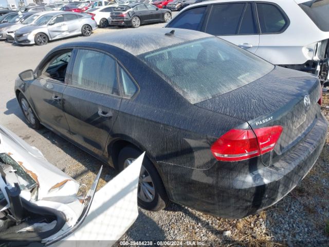 1VWAT7A35FC005227 Volkswagen Passat 1.8t Wolfsburg Edition