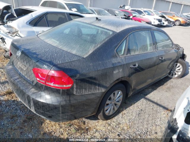 1VWAT7A35FC005227 Volkswagen Passat 1.8t Wolfsburg Edition